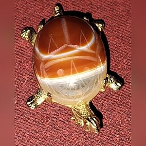 VINTAGE AGATE TURTLE BROOCH